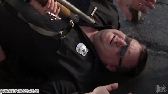 Эти девочки умеют доводить друг друга до экстаза