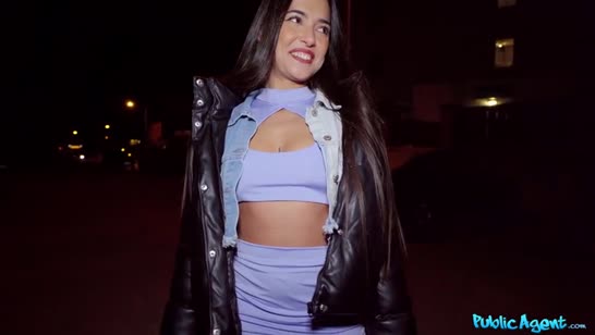 Nuria Millan пробует себя на кастинге в порнуху