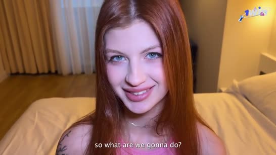 Уболтал рыжую деваху на домашний секс